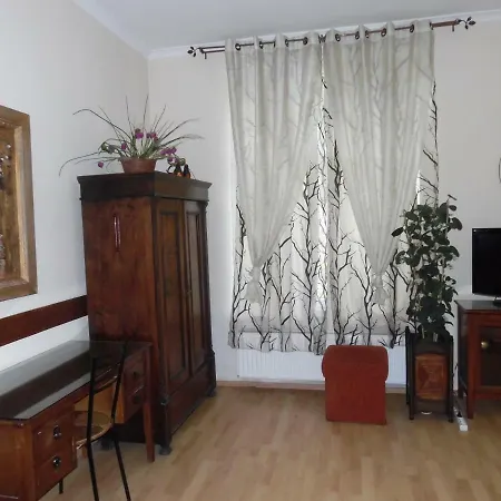 Apartment Baltycka 5 *
